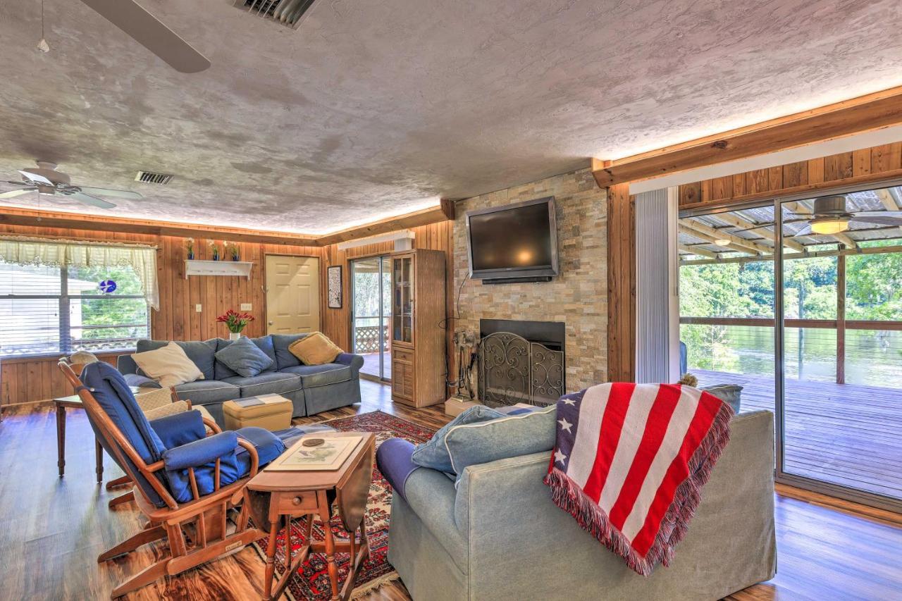 Charming Abode With Dock On The Suwannee River Bell 外观 照片