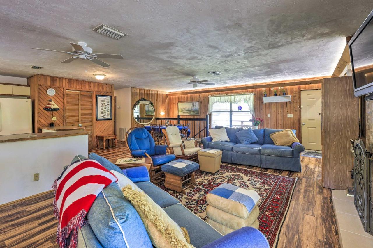 Charming Abode With Dock On The Suwannee River Bell 外观 照片