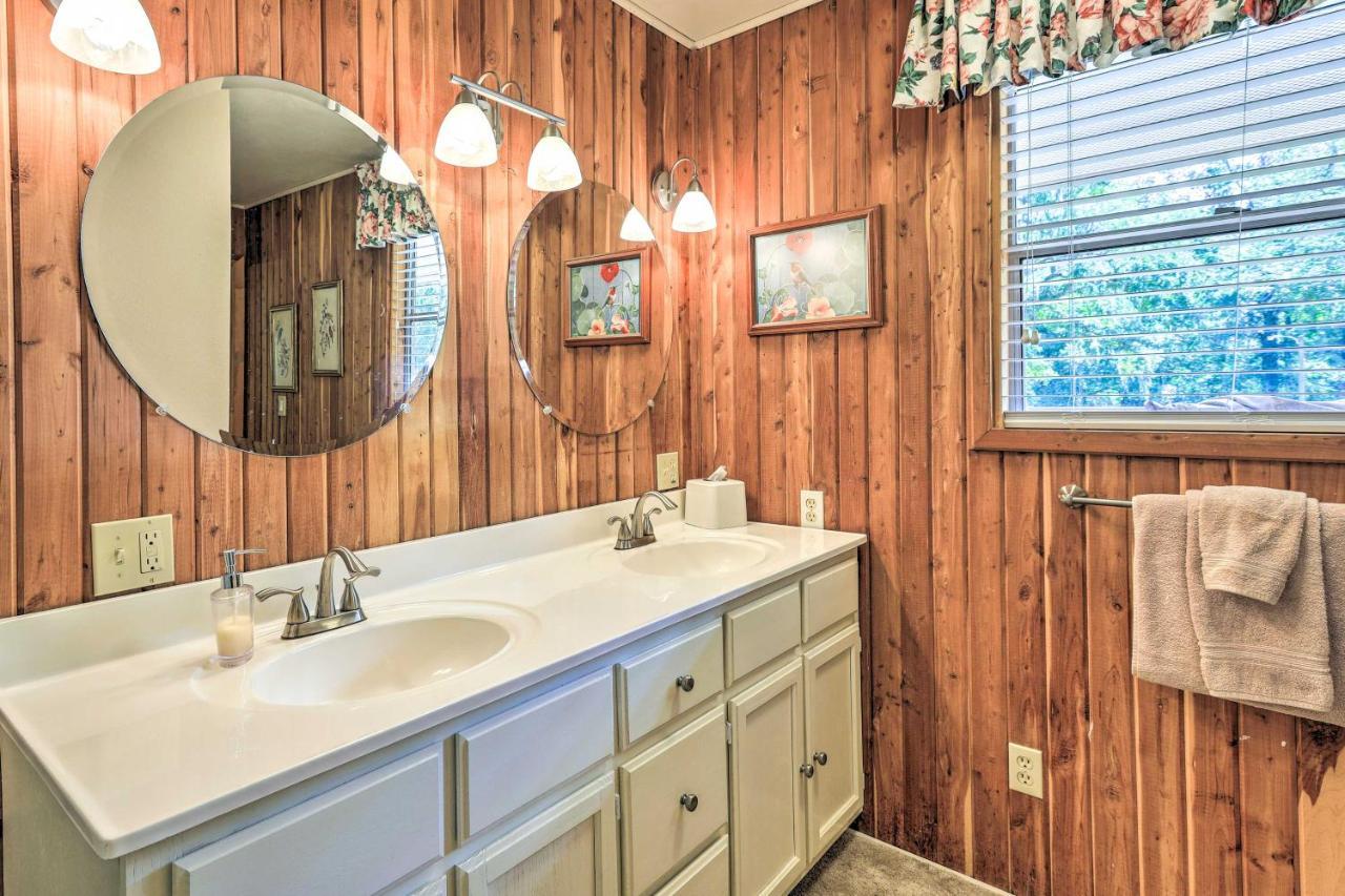 Charming Abode With Dock On The Suwannee River Bell 外观 照片